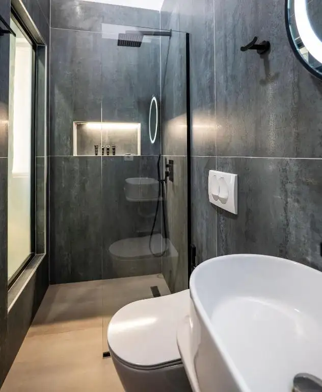 Standard Triple Room image 12