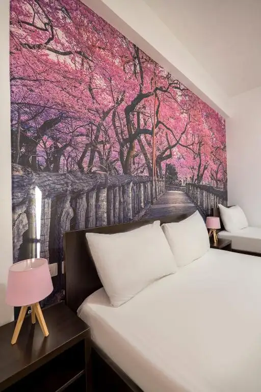 Standard Triple Room image 17