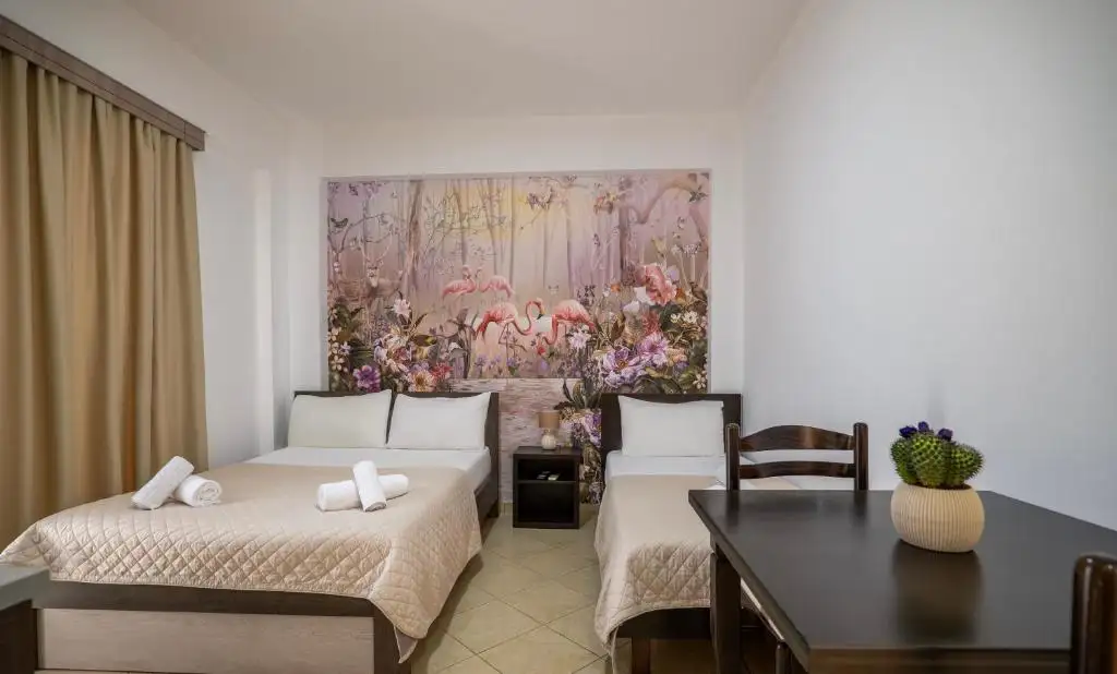Standard Triple Room image 19