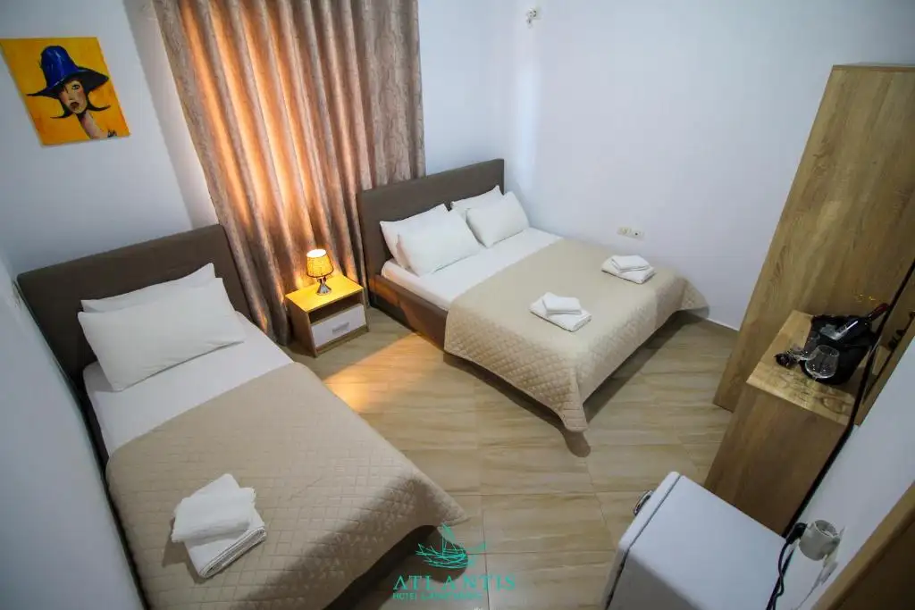 Deluxe Suite image 13