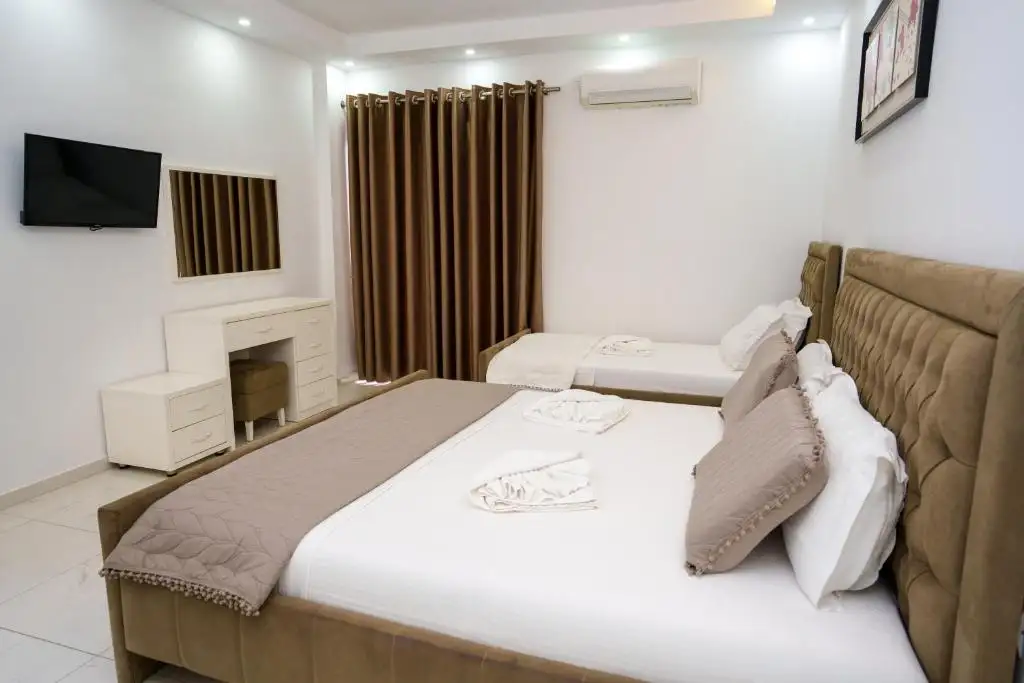 Superior Quadruple Room With Balcony image 2