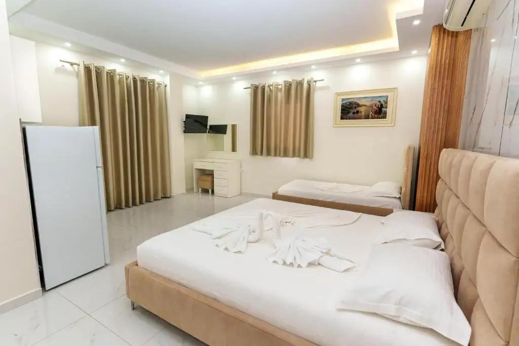 Superior Quadruple Room with Sea View image 10