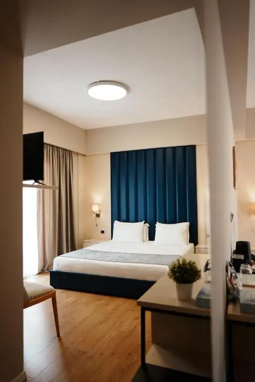 Double Room with Balcony image 9