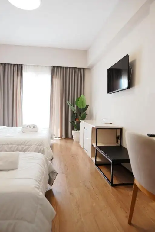 Triple Room with Balcony image 9