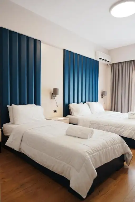 Triple Room with Balcony image 7