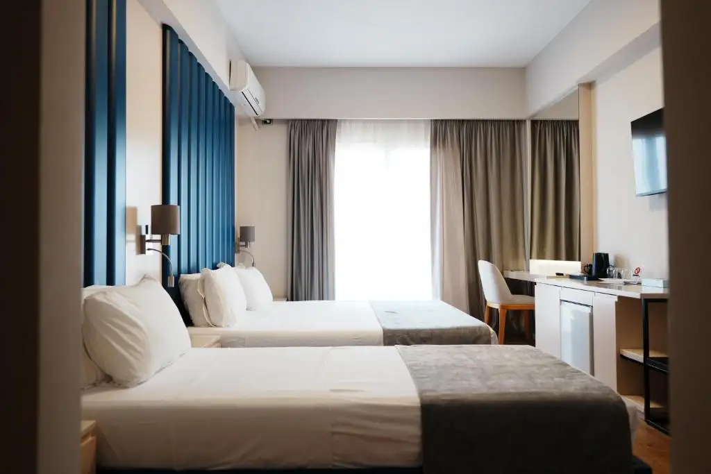 Triple Room with Balcony Sea View image 4