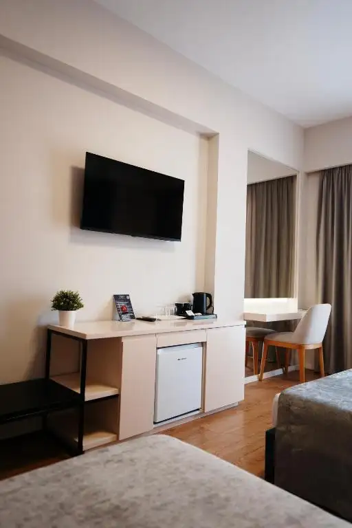 Triple Room with Balcony Sea View image 2