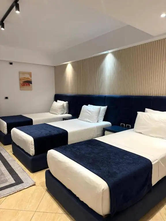 Superior Triple Room with Balcony (3 SNG) image 11