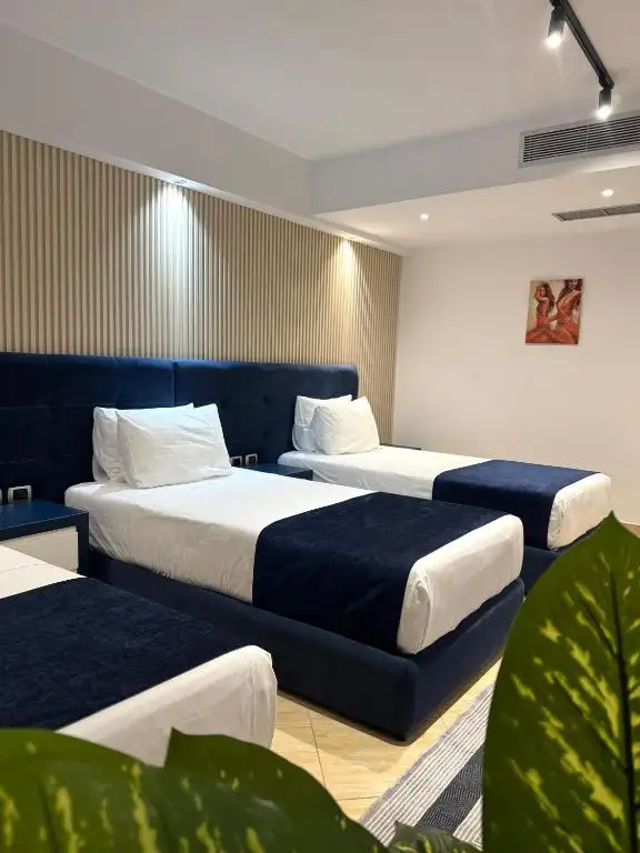 Superior Triple Room with Balcony (3 SNG) image 10