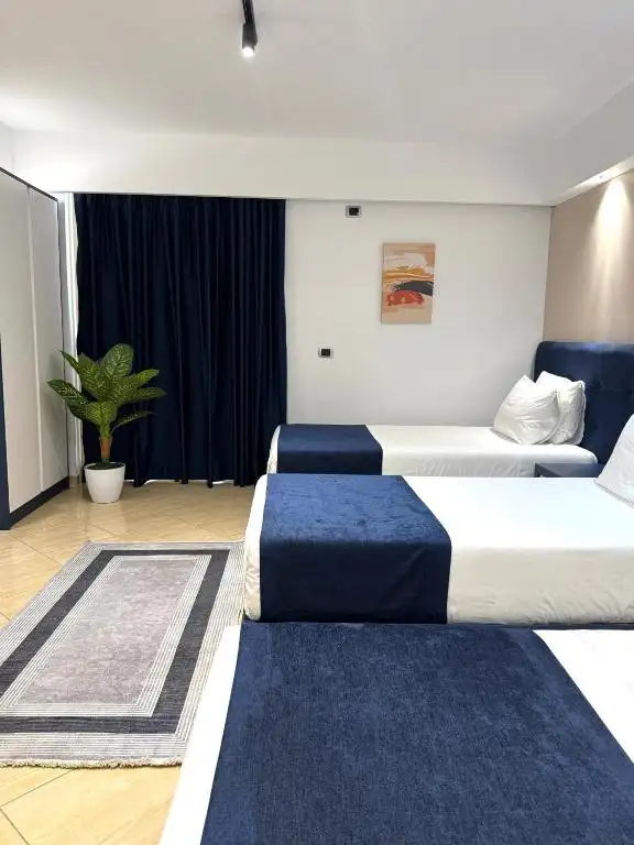 Superior Triple Room with Balcony (3 SNG) image 9