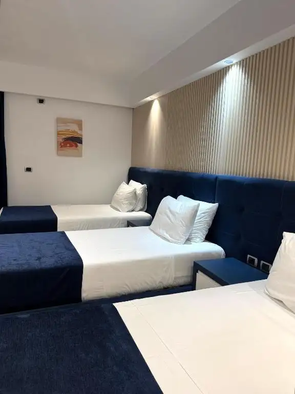 Superior Triple Room with Balcony (3 SNG) image 8