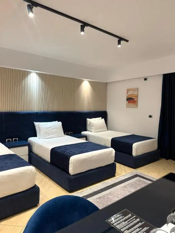 Superior Triple Room with Balcony (3 SNG) image 14