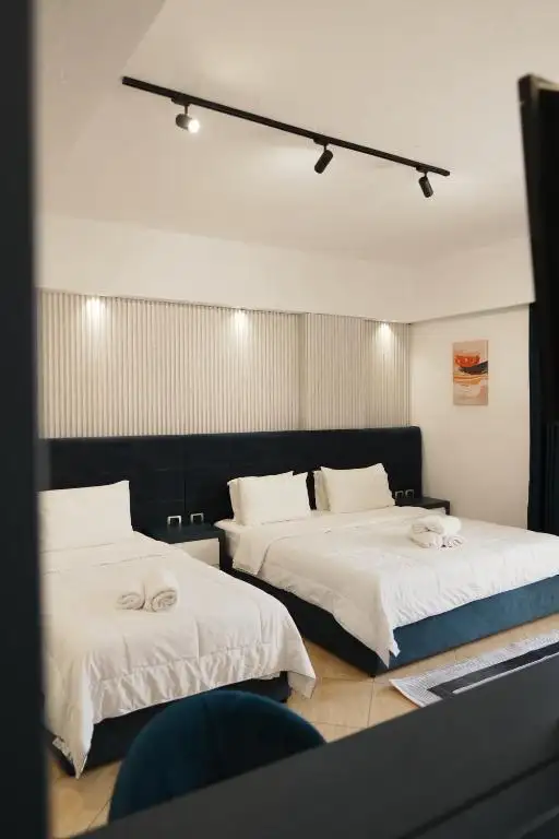 Superior Triple Room with Balcony image 11