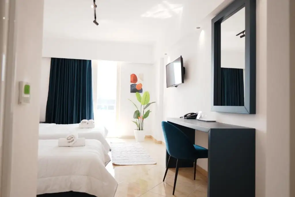 Superior Triple Room with Balcony and Sea View image 13