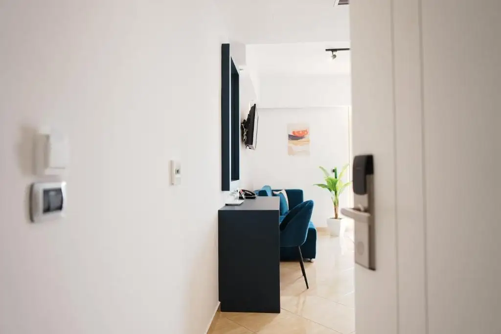 Superior Quadruple Room with Balcony image 16