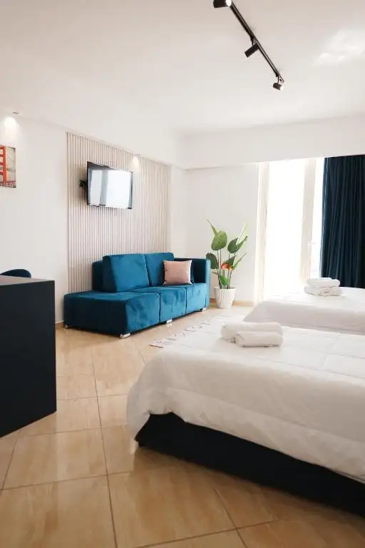 Superior Quadruple Room with Balcony image 14