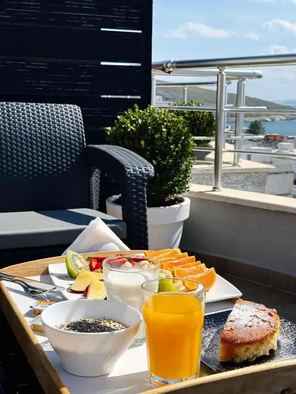 Superior Suite with Terrace and Sea View image 3