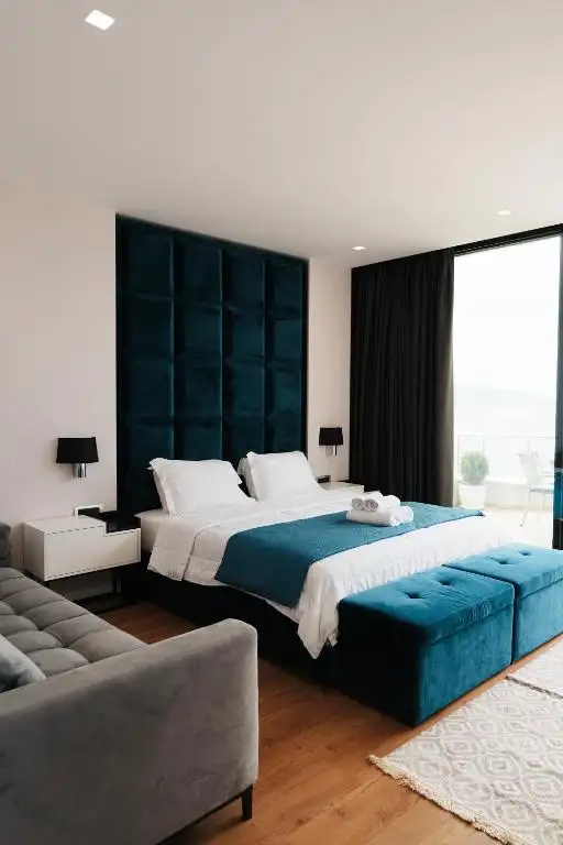 Suite with Terrace and Sea View image 12
