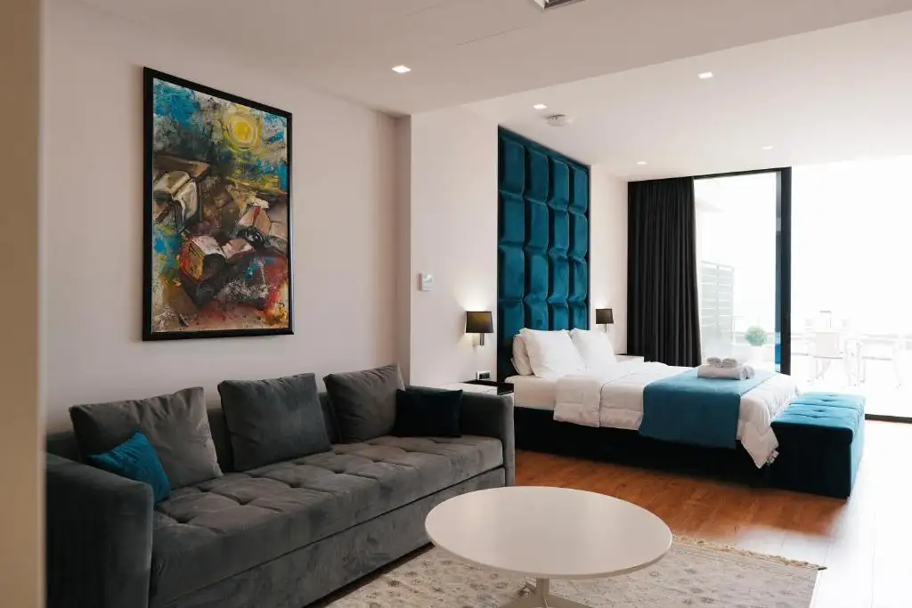 Deluxe Suite with Terrace and Sea View image 10