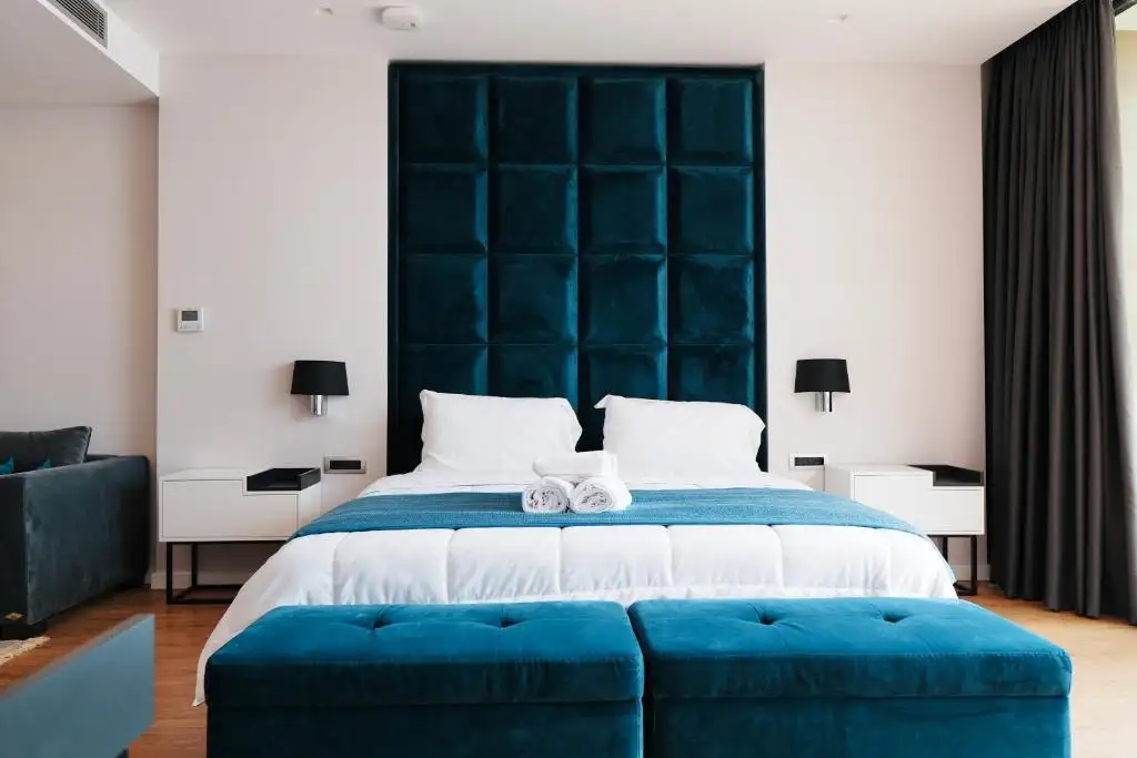 Deluxe Suite with Terrace and Sea View image 8