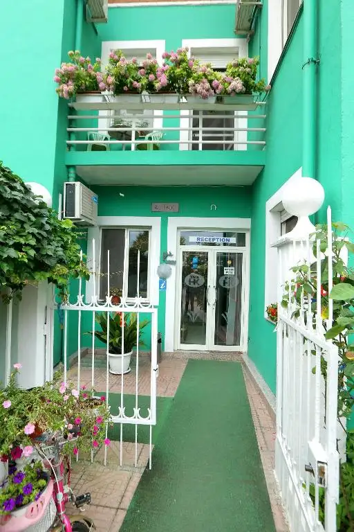 img_id_561569.webp