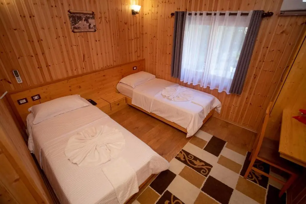 img_id_906828.webp