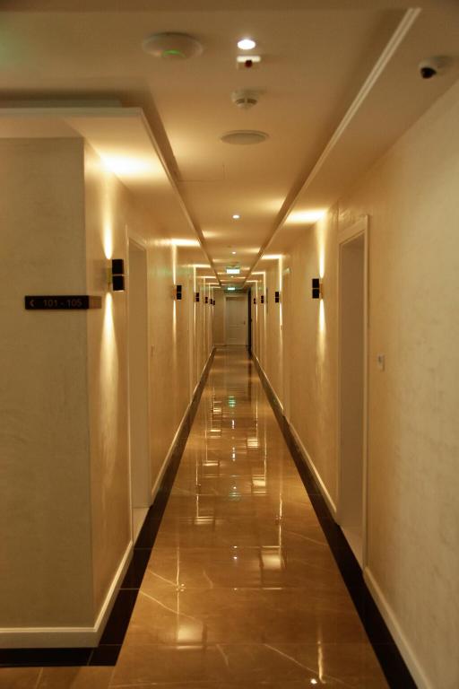 img_id_1251734.jpg
