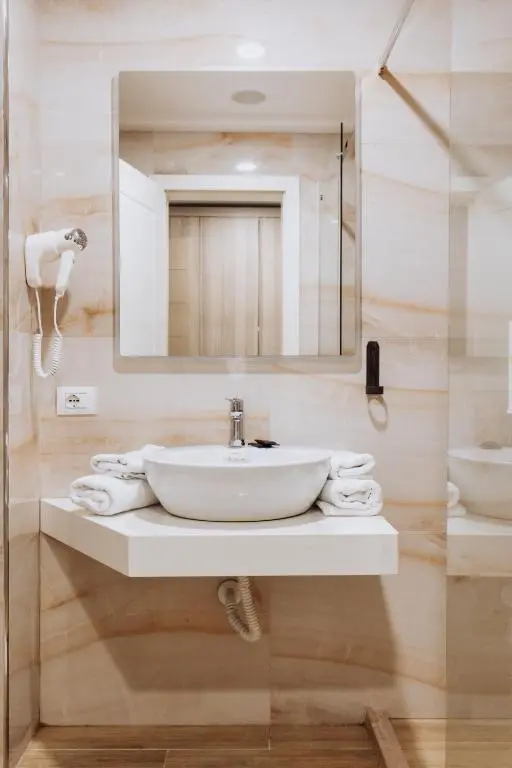 img_id_1251790.webp