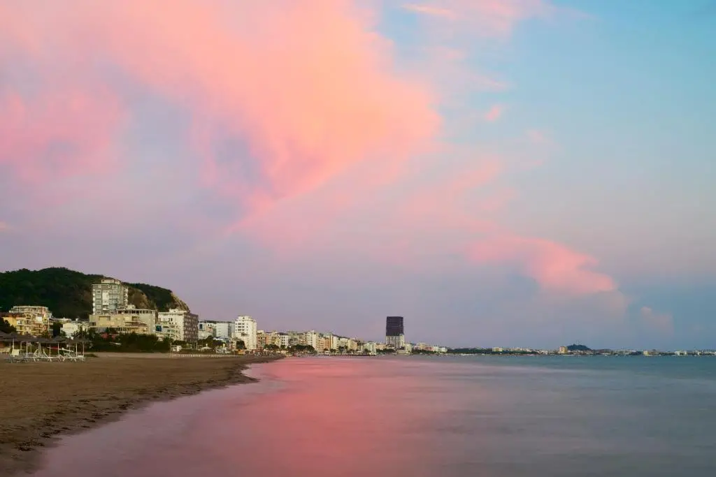 img_id_1048344.webp