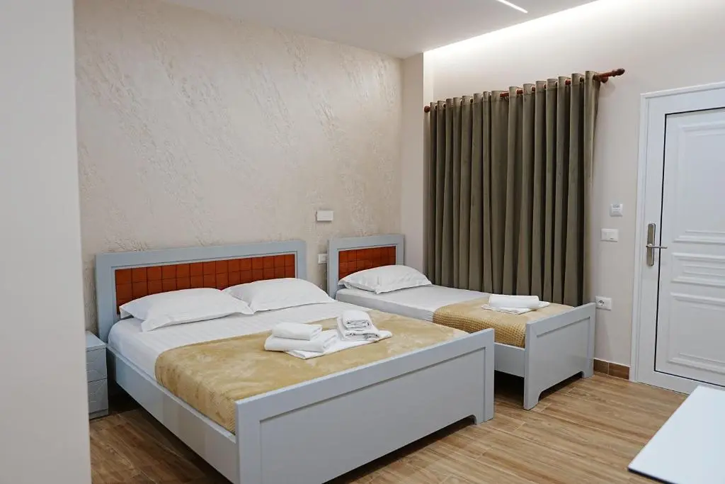 img_id_1009581.webp