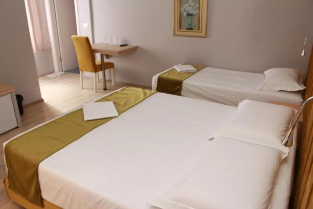 img_id_1252001.webp