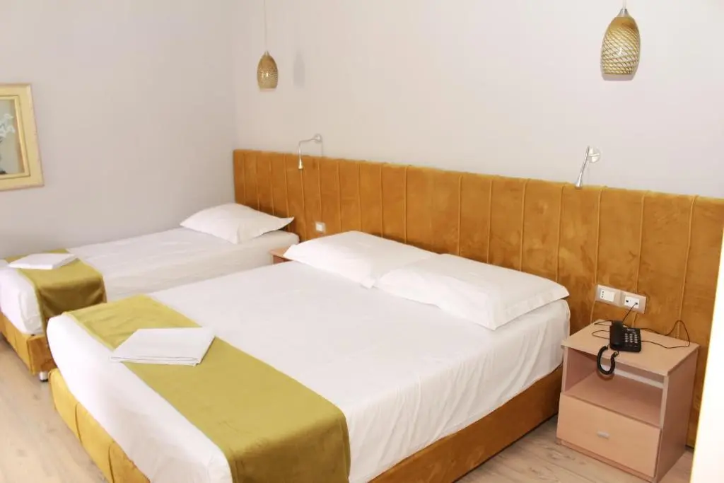 img_id_1252004.webp