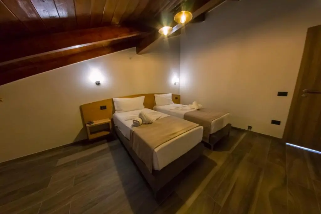 img_id_1050393.webp