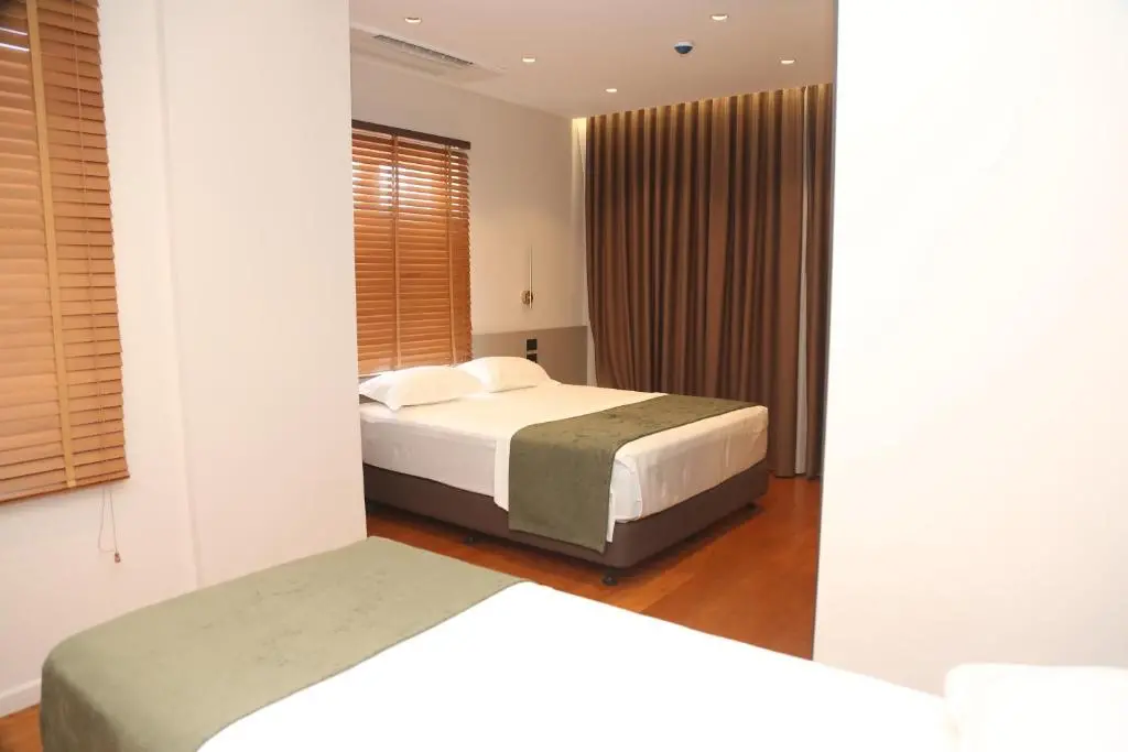 img_id_1049921.webp