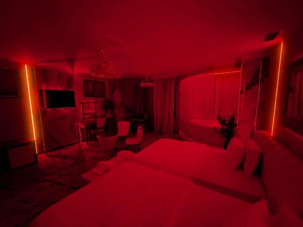 img_id_1084707.webp