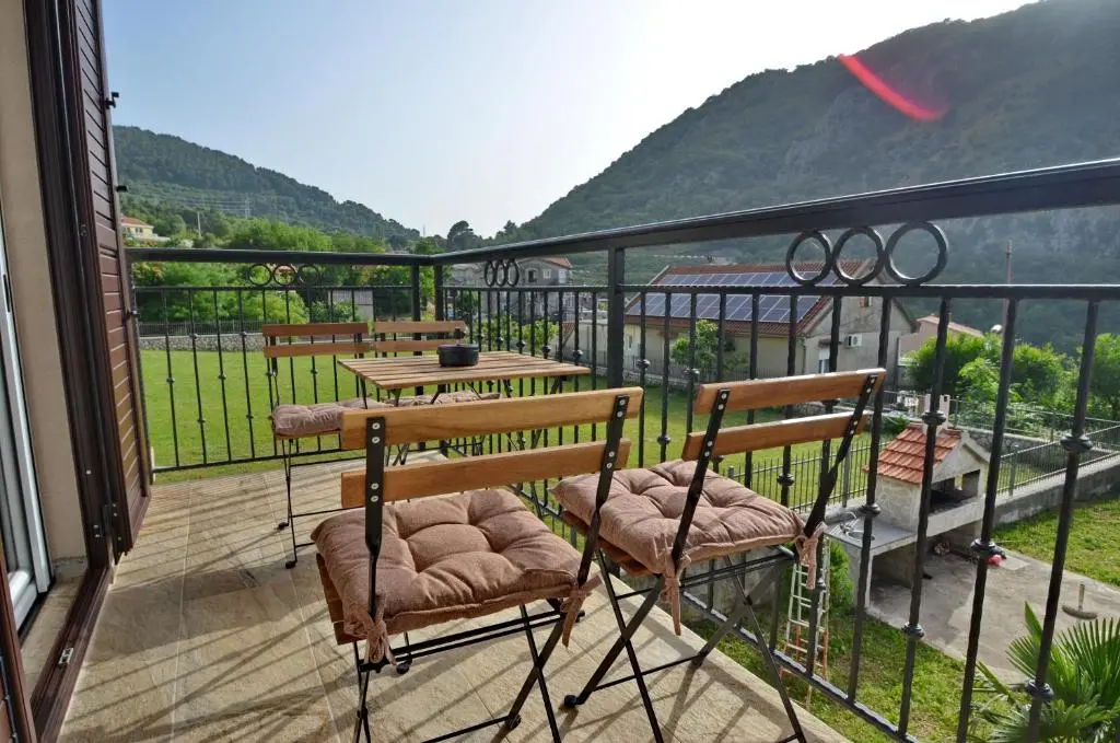 img_id_2467009.webp