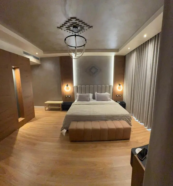 img_id_1230383.webp