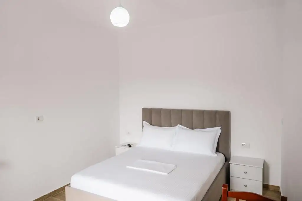 Double Room with Terrace image 4
