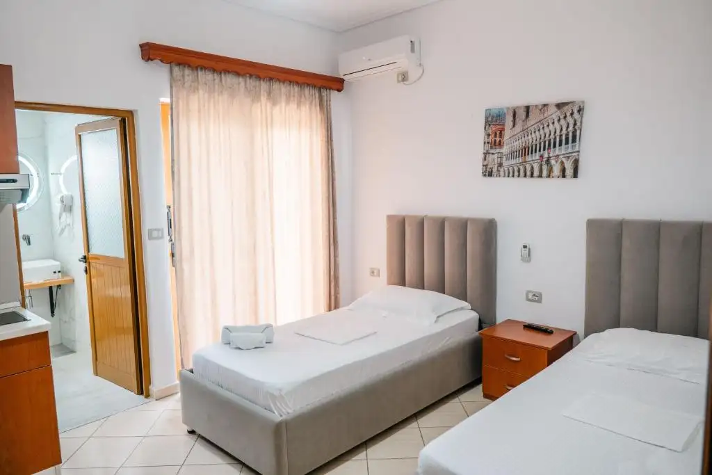 One-Bedroom Apartment image 4