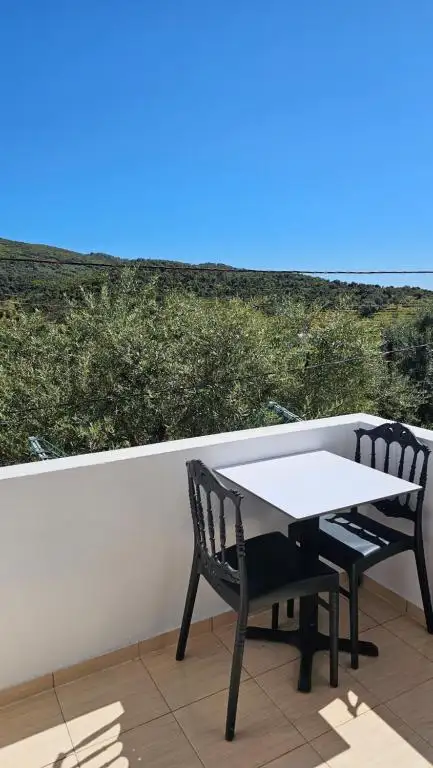 Double Room with Mountain View image 2