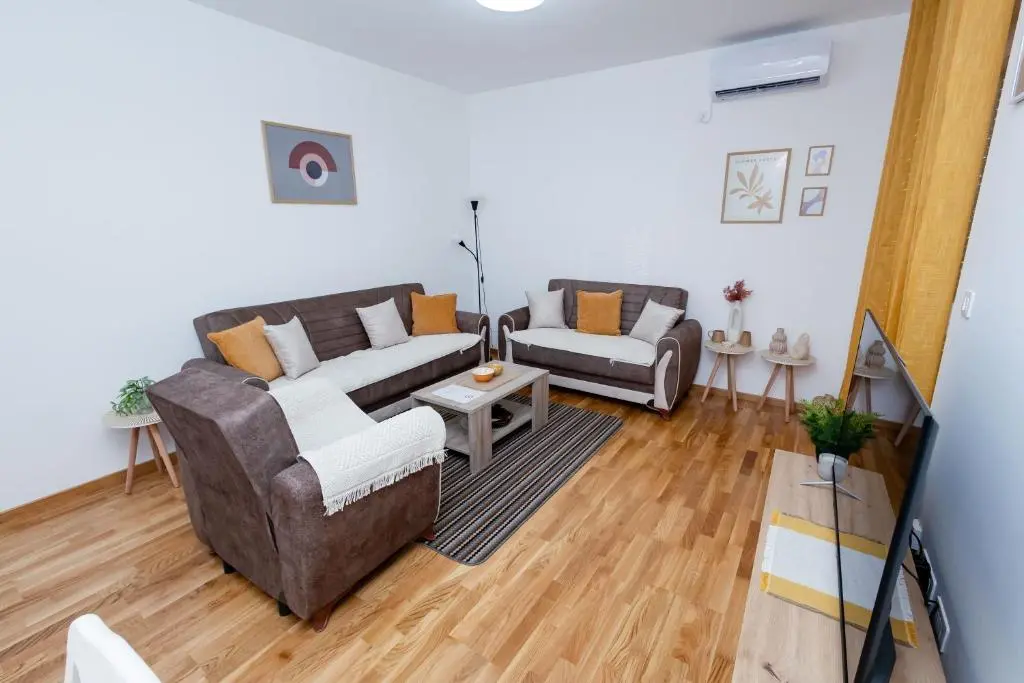 img_id_2465708.webp