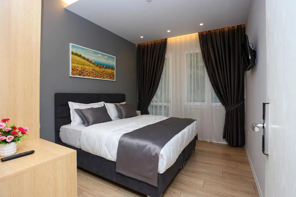 img_id_1656330.webp