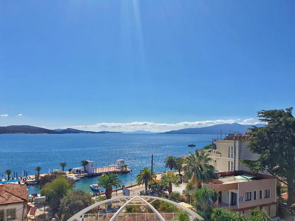 img_id_935611.webp