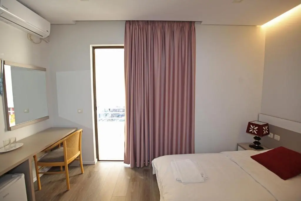 img_id_1645512.webp