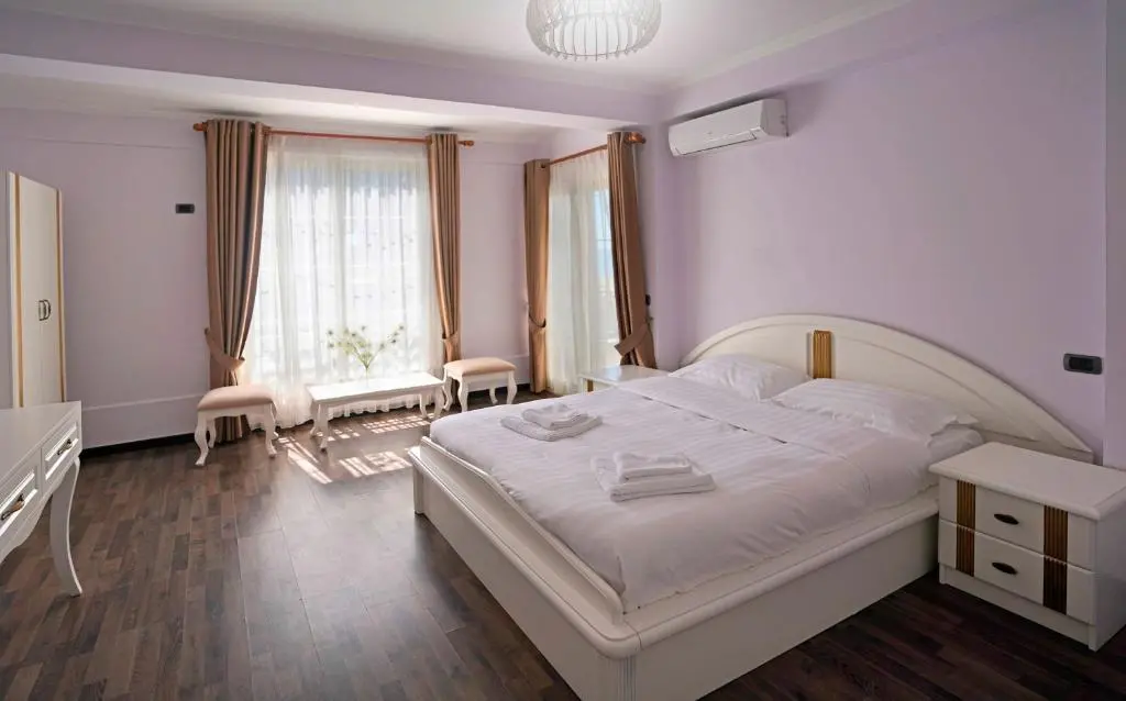 img_id_934850.webp