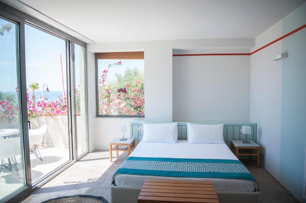 img_id_933016.jpg
