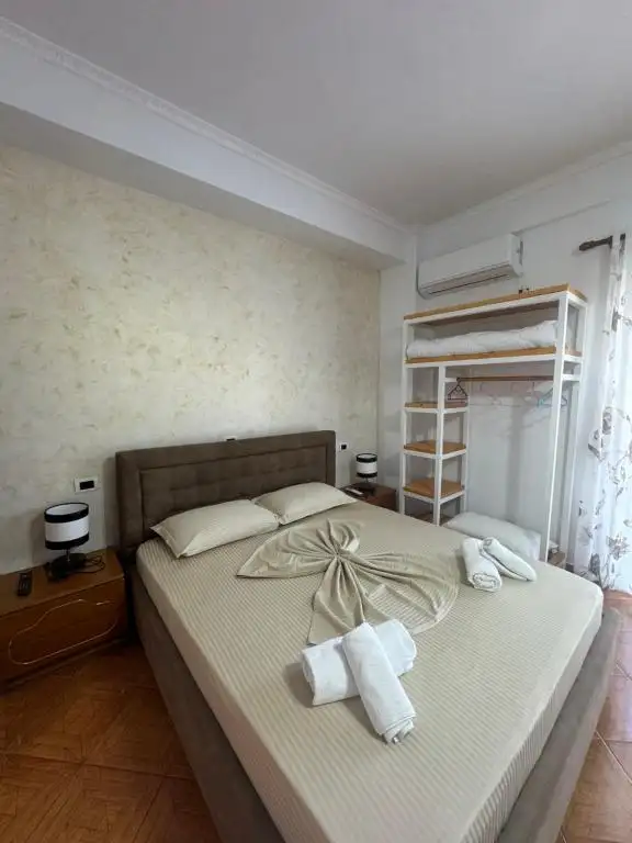 Triple Room image 6
