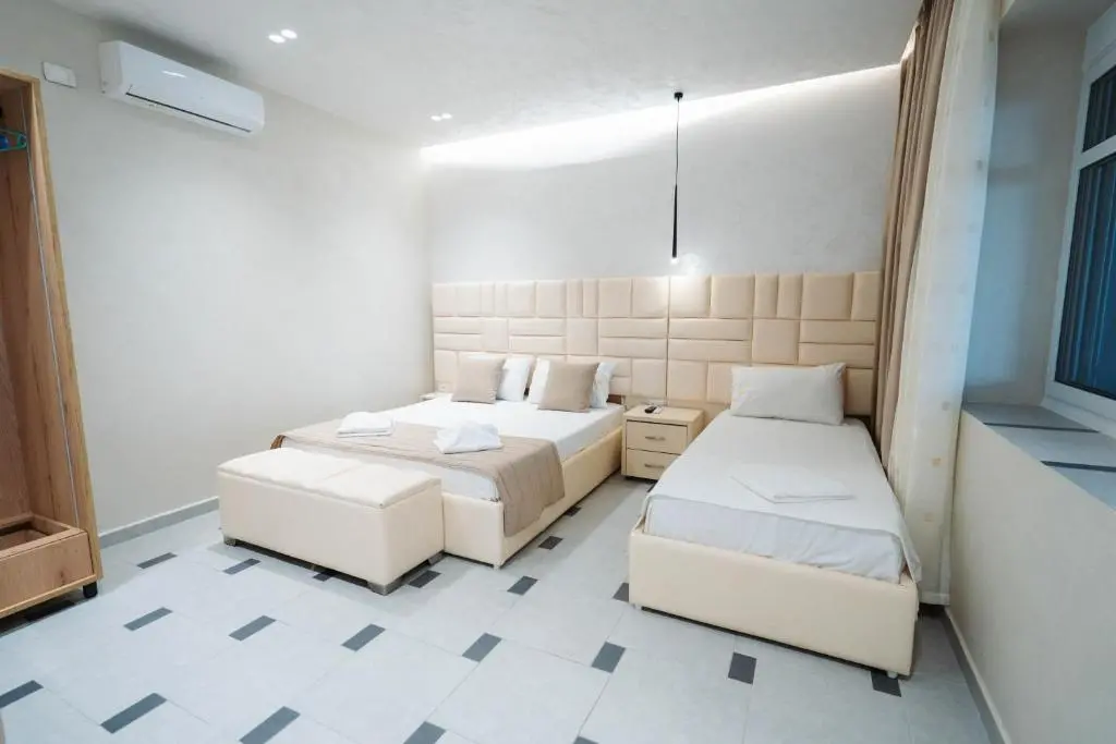 img_id_970982.webp