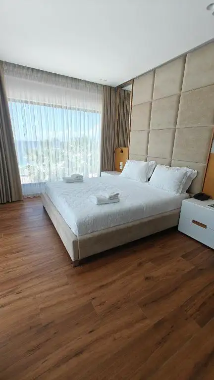 img_id_612706.webp