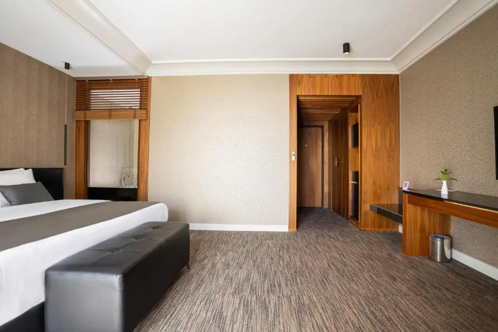img_id_905080.webp